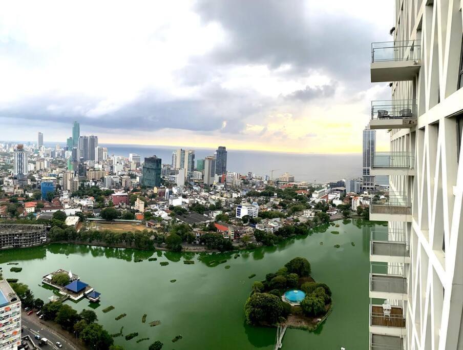 Altair Colombo - View, Location, Ultra Luxury! Apartment Luaran gambar