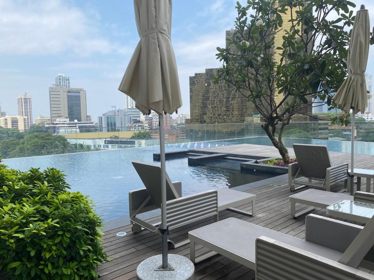 Altair Colombo - View, Location, Ultra Luxury! Apartment Luaran gambar