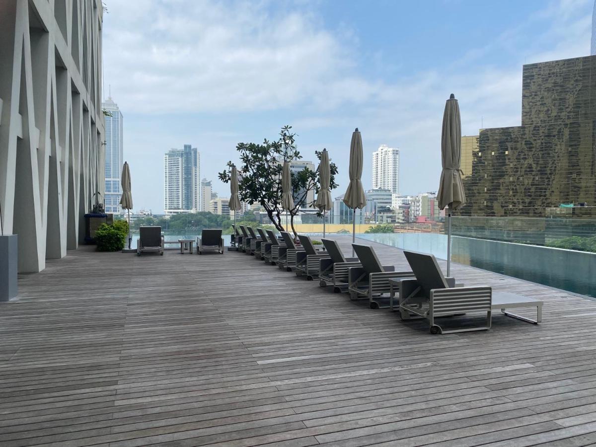 Altair Colombo - View, Location, Ultra Luxury! Apartment Luaran gambar