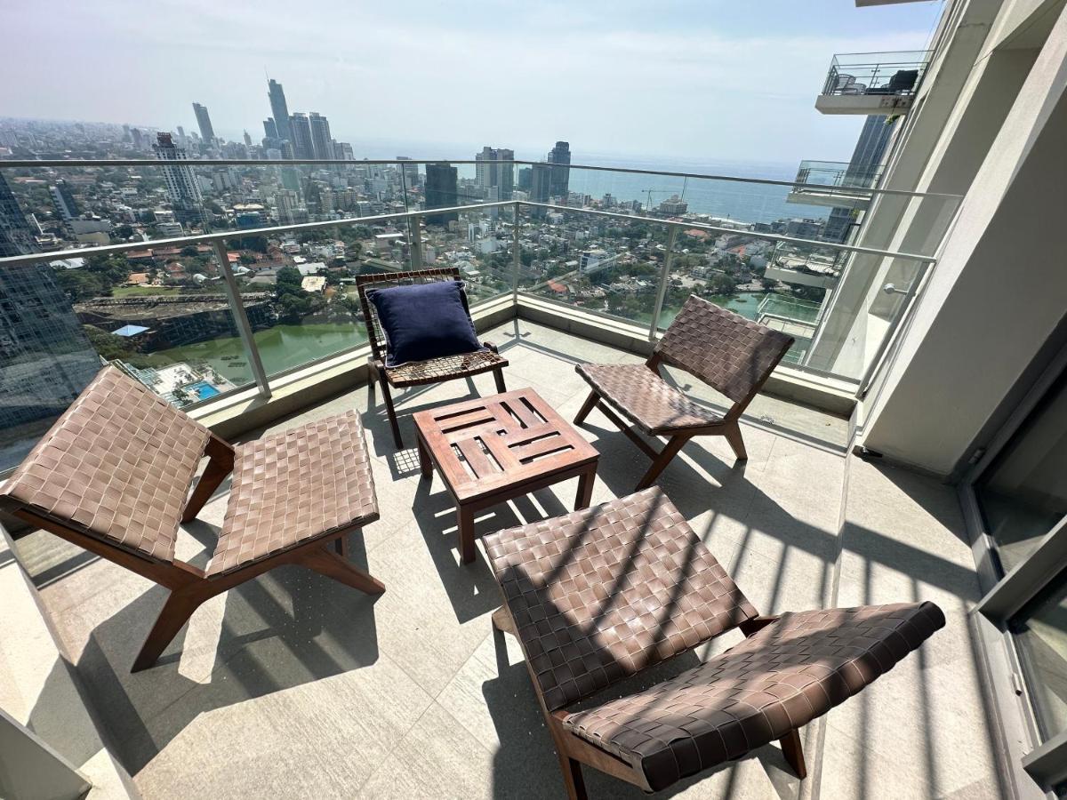 Altair Colombo - View, Location, Ultra Luxury! Apartment Luaran gambar