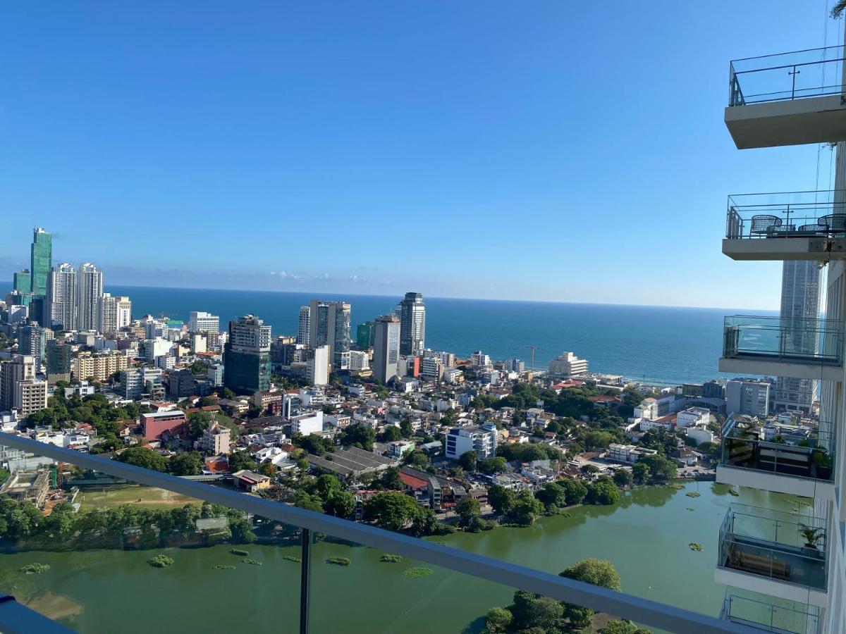 Altair Colombo - View, Location, Ultra Luxury! Apartment Luaran gambar